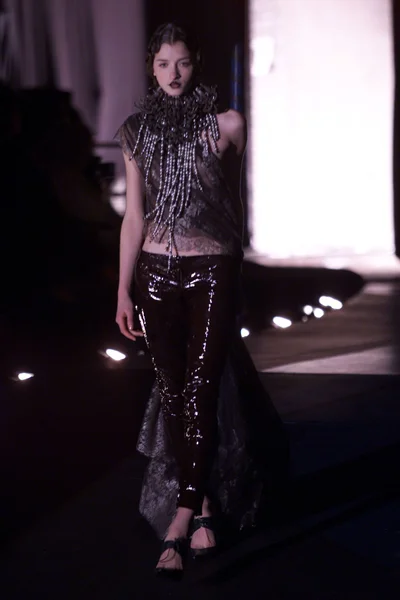 Look 37
